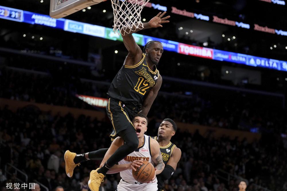 会上的明显 会上的明显