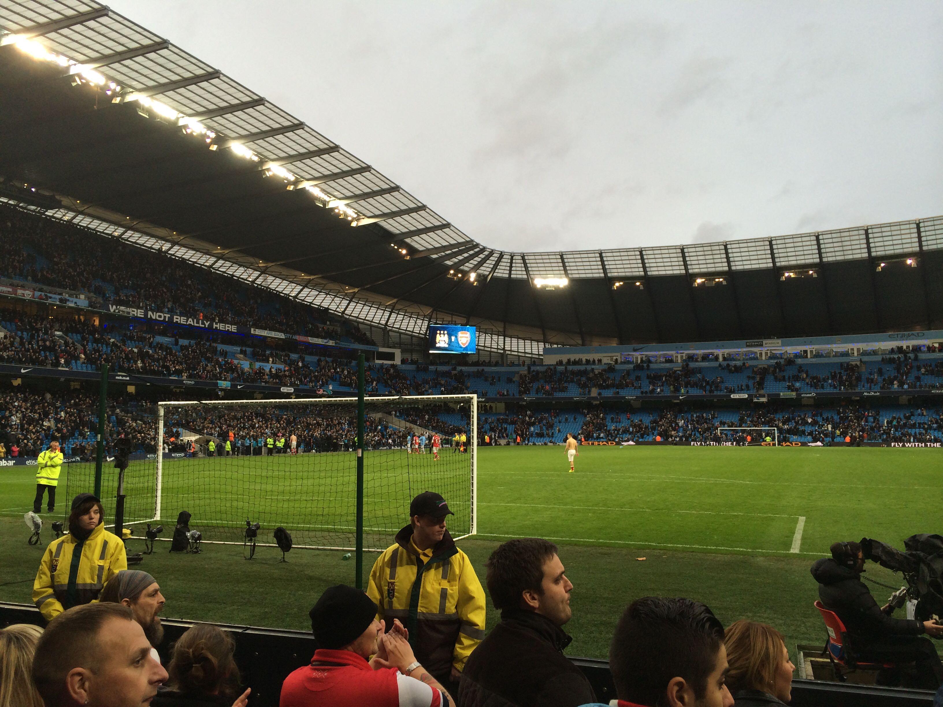 的旗帜下成 的旗帜下成